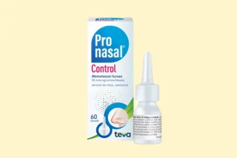 Opakowanie i buteleczka aerozolu do nosa Pronasal Control.