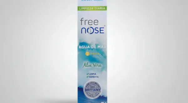 Septanazal dla dzieci Free Nose z wodą morską i aloesem. Delikatnie oczyszcza i nawilża nos.